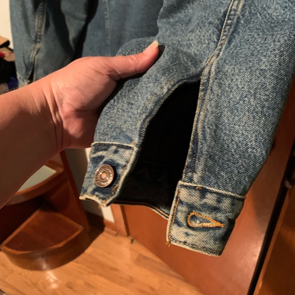 VTG Levi’s fleece lined trucker jacket. Perfect condition! - Picture 9 of 13
